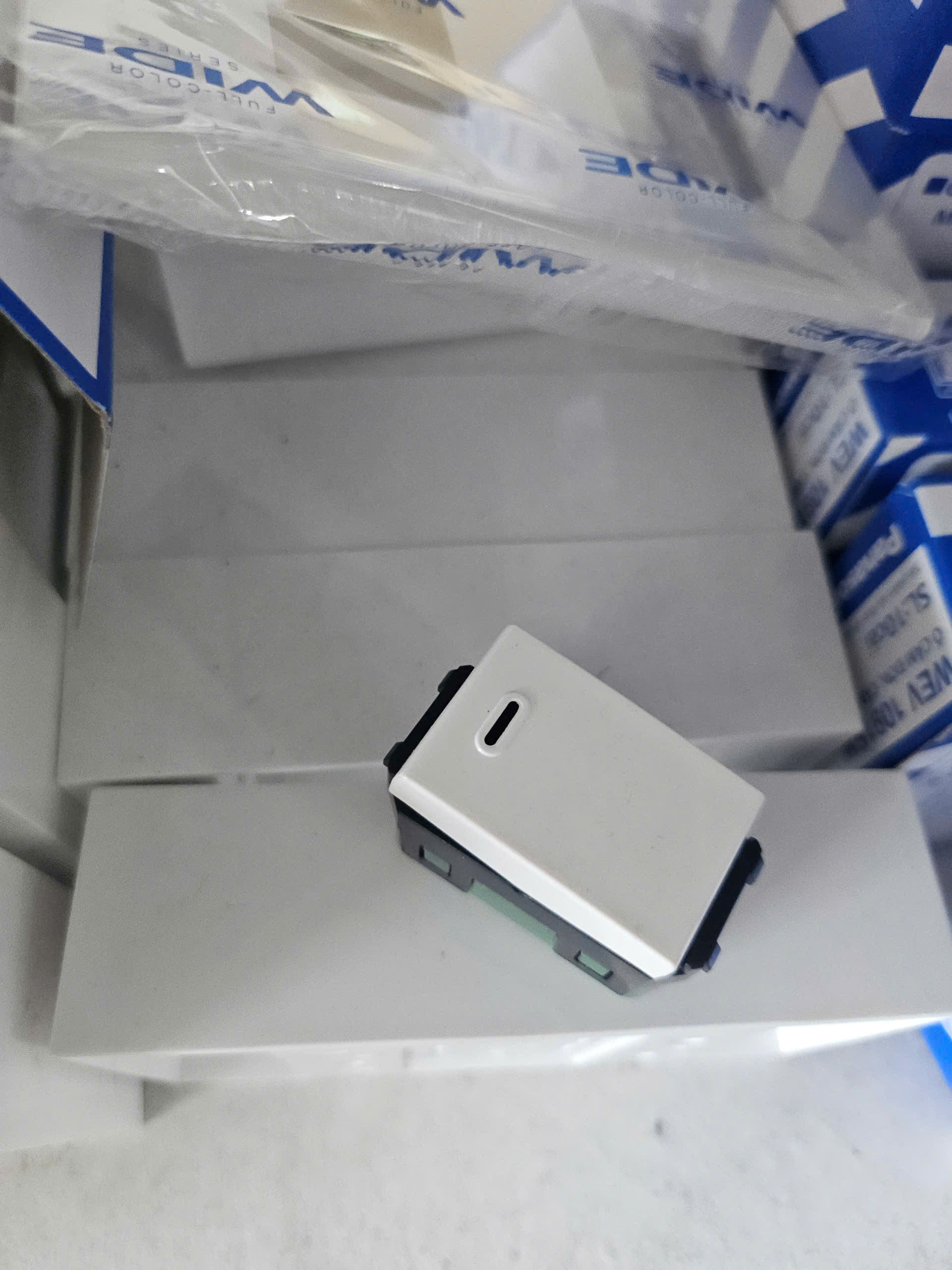Công Tắc Panasonic